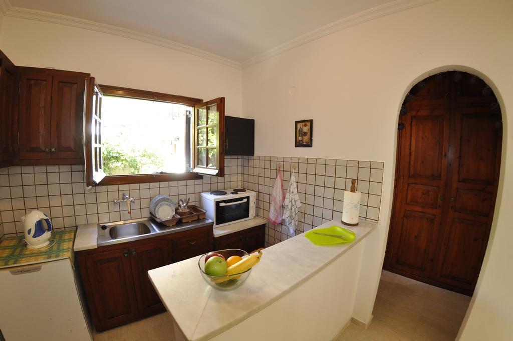 Apartament Alexandros & *