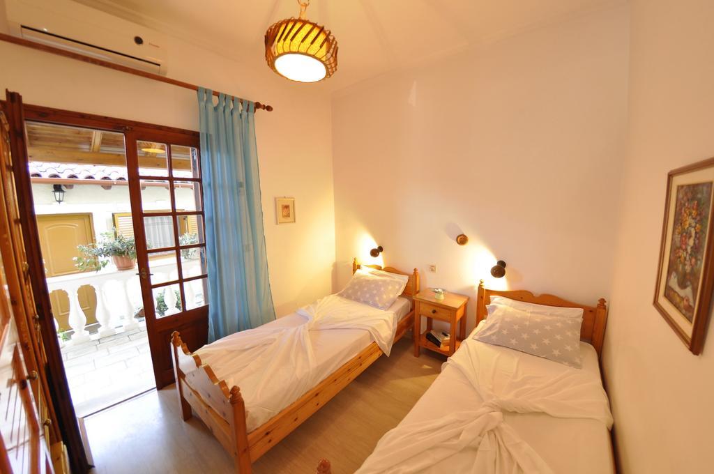 Apartament Alexandros & *